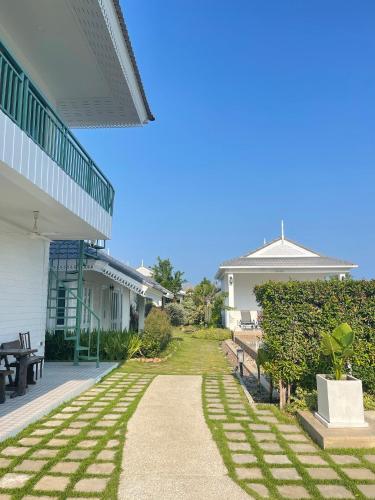 Garden, Pailin Pool Villa,HuaHin near Civil Aviation Training Center Garden, Pailin Pool Villa,HuaHin near Civil Aviation Training Center