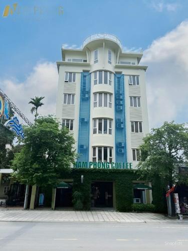 Exterior view, Nam Phong Hotel & Coffee in Van Don Exterior view, Nam Phong Hotel & Coffee in Van Don