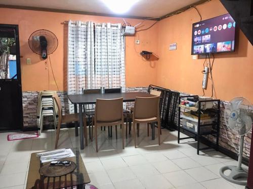 7pax, 2 AC BR,Videoke,Games,Netflix,Cook,Parking in โรดริเกซ 7pax, 2 AC BR,Videoke,Games,Netflix,Cook,Parking in โรดริเกซ