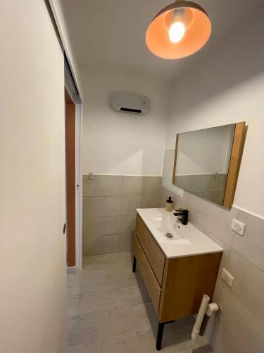 Fürdőszoba, Bel appartement à Céret (Bel appartement a Ceret) in Ceret Fürdőszoba, Bel appartement à Céret (Bel appartement a Ceret) in Ceret