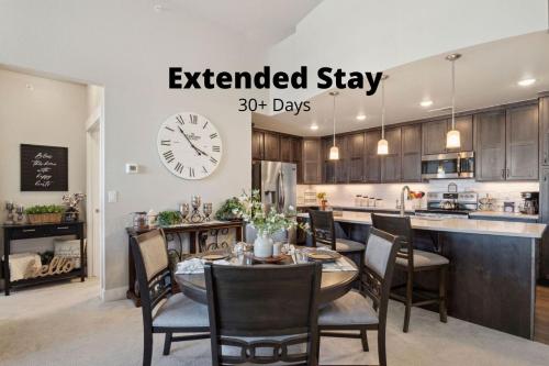 Serene Retreat with Hot Tub, Sauna, Pool & Gym in 溫莎 (CO) Serene Retreat with Hot Tub, Sauna, Pool & Gym in 溫莎 (CO)