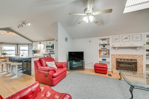 Pamlico River House with Private Dock and River View! in Washington Pamlico River House with Private Dock and River View! in Washington