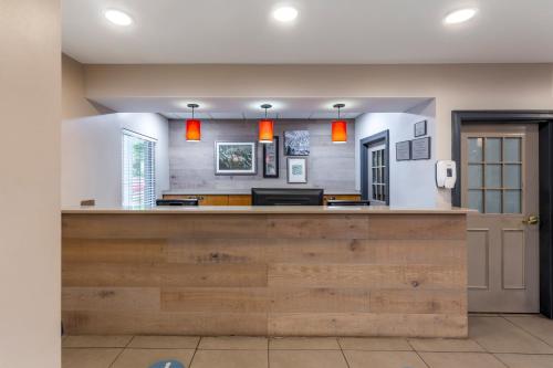 Predvorje, Country Inn & Suites by Radisson, Newport News South, VA in Newport News (VA) Predvorje, Country Inn & Suites by Radisson, Newport News South, VA in Newport News (VA)