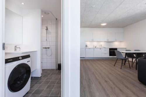 חדר אמבטיה, Hotel Aurora Apartments in Nuuk חדר אמבטיה, Hotel Aurora Apartments in Nuuk