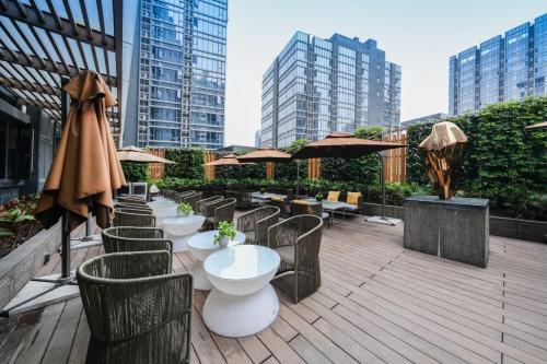 Balcony/terrace, The Mulian Hotel of Guangzhou Nansha Fenghuang Lake in Nansha District Balcony/terrace, The Mulian Hotel of Guangzhou Nansha Fenghuang Lake in Nansha District