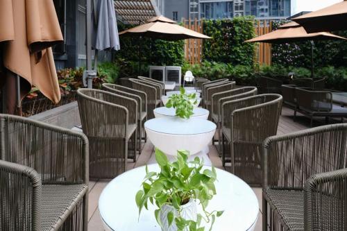 Balcony/terrace, The Mulian Hotel of Guangzhou Nansha Fenghuang Lake in Nansha District Balcony/terrace, The Mulian Hotel of Guangzhou Nansha Fenghuang Lake in Nansha District