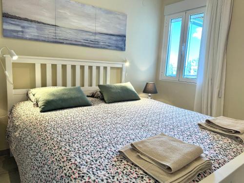 Amplia terraza con maravillosas vistas muy cerca de la playa