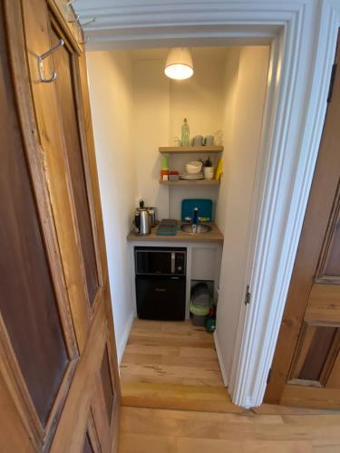 keuken, Lough Carra House - Room only with Kitchenette in Partry keuken, Lough Carra House - Room only with Kitchenette in Partry