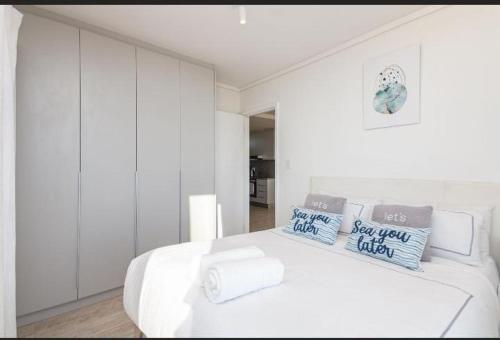 Cozy 2 Bedroom Apartment