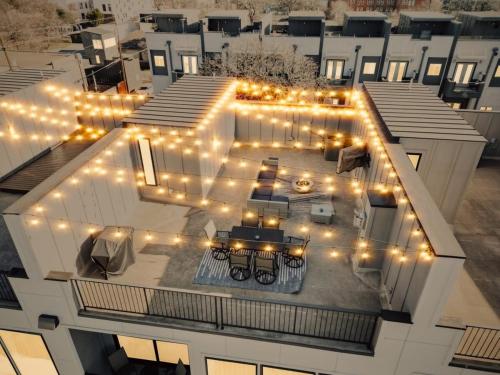 3-BD Luxury Living w Rooftop Garden Views in Cedars 3-BD Luxury Living w Rooftop Garden Views in Cedars