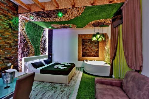 This photo about Suite Paradise shared on HyHotel.com