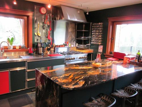 beard's creek bed and breakfast in Parson (BC) beard's creek bed and breakfast in Parson (BC)