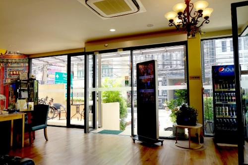 ザ ウェアハウス バンコク7