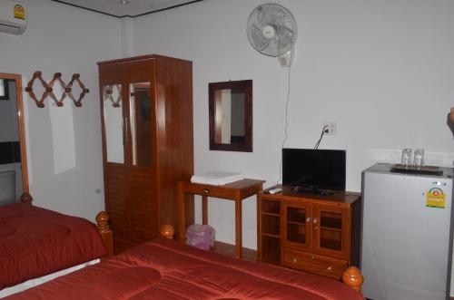 Lanta Phongpipat Resort in Klong Tob Beach Lanta Phongpipat Resort in Klong Tob Beach