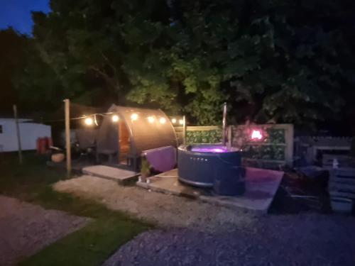 Japanese tent Secret garden glamping in Long Bennington Japanese tent Secret garden glamping in Long Bennington