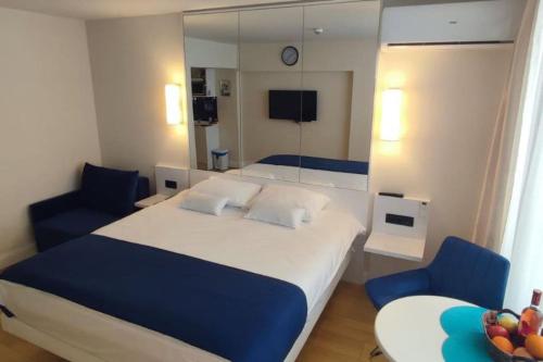 Orbi City 1338, 13 этаж