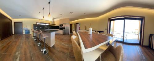 Villa BASTO in กาเนโด เด บาสโต Villa BASTO in กาเนโด เด บาสโต