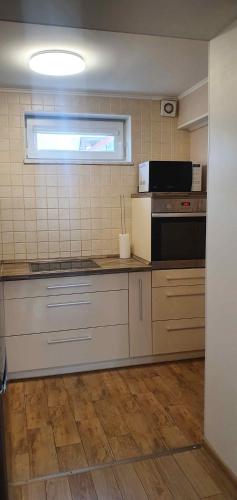 廚房, Guboja in 內林加 廚房, Guboja in 內林加