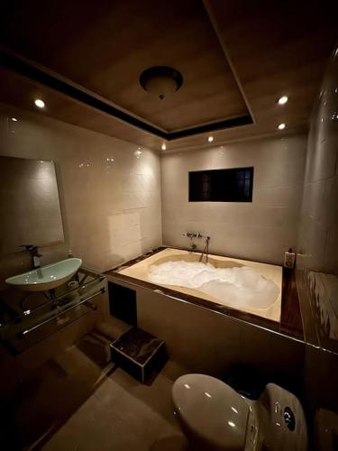 Jacuzzi privado y cama king parqueo exclusivo in Santa Rosa De Copan Jacuzzi privado y cama king parqueo exclusivo in Santa Rosa De Copan