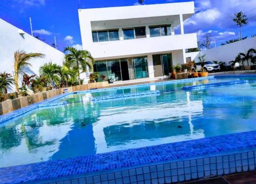 Gorgeous 7 bedrooms Oasis