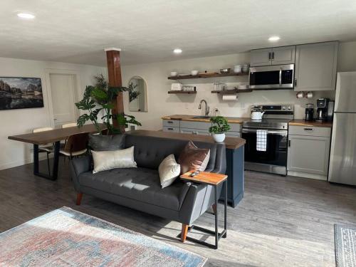 Live/Work Downtown Apartment in Moscow (Idaho) Live/Work Downtown Apartment in Moscow (Idaho)
