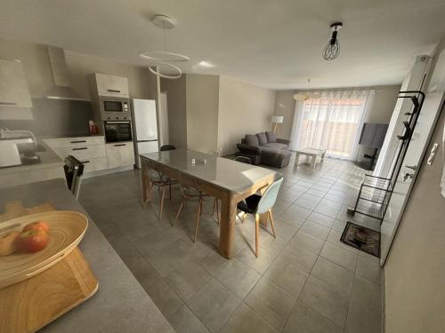 Maison neuve classement 3 etoiles avec acces prive piste cyclable, 6 personnes in Mimizan Maison neuve classement 3 etoiles avec acces prive piste cyclable, 6 personnes in Mimizan