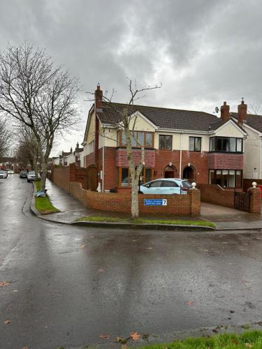 Out in Dublín B n B