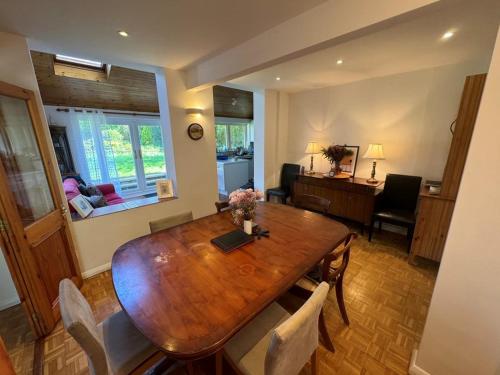 Wonderful 3 Bed House with Garden nr City Centre in Red Cross Wonderful 3 Bed House with Garden nr City Centre in Red Cross