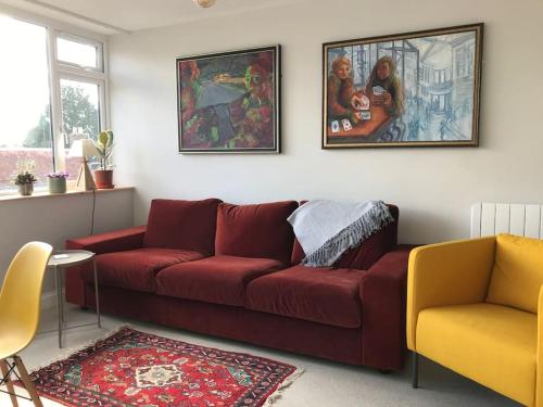 Swanky & Spacious Luxury 3 Bed in Uckfield Swanky & Spacious Luxury 3 Bed in Uckfield