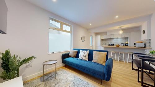 Cohost Partners Modern 2BR Duplex Fast WiFi near Roath Park Cohost Partners Modern 2BR Duplex Fast WiFi near Roath Park