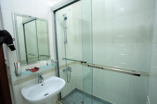 This photo about Golden Dragon ApartHotel shared on HyHotel.com
