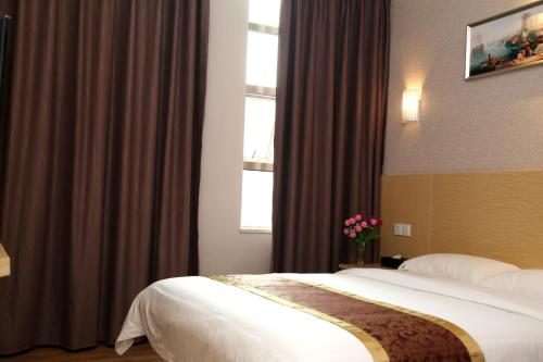 This photo about Shenzhen Voyage Boutique Hotel shared on HyHotel.com