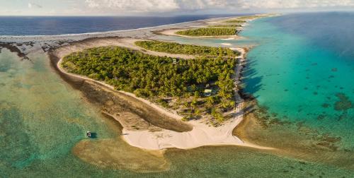 Buitenkant, Fafarua Private Island in Tikehau Atoll Buitenkant, Fafarua Private Island in Tikehau Atoll