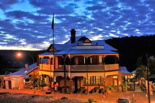 Garden, Mundaring Weir Hotel in Mundaring Garden, Mundaring Weir Hotel in Mundaring