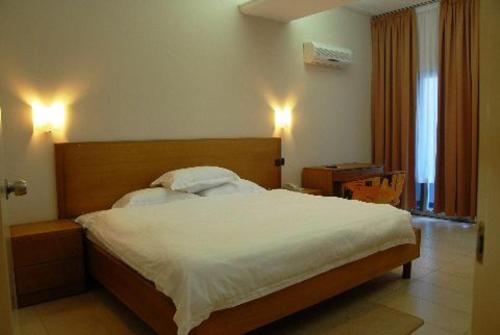 This photo about Robin Hood Inn shared on HyHotel.com