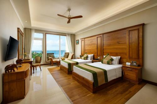 Araliya Beach Resort & Spa Unawatuna- Where you meet the sea all year in Galle Araliya Beach Resort & Spa Unawatuna- Where you meet the sea all year in Galle
