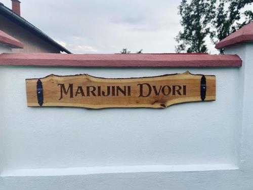 Marijini dvori in Slatina Marijini dvori in Slatina