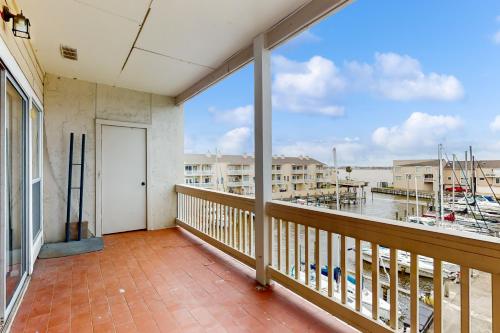 Mariner Village 307 in Nassau Bay Mariner Village 307 in Nassau Bay