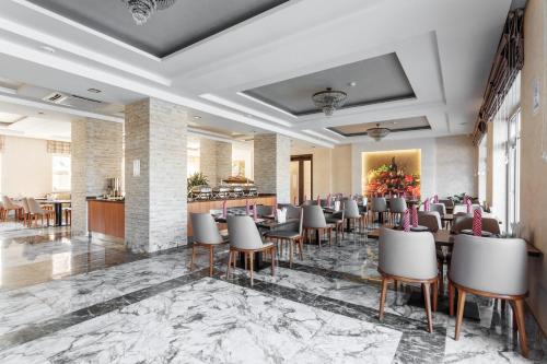 餐廳, Panoramic Spa Hotel in 俞蘇可娜 餐廳, Panoramic Spa Hotel in 俞蘇可娜