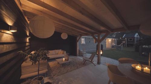 Monumentale stolpboerderij voorzien van alle gemakken van nu! in Twisk Monumentale stolpboerderij voorzien van alle gemakken van nu! in Twisk