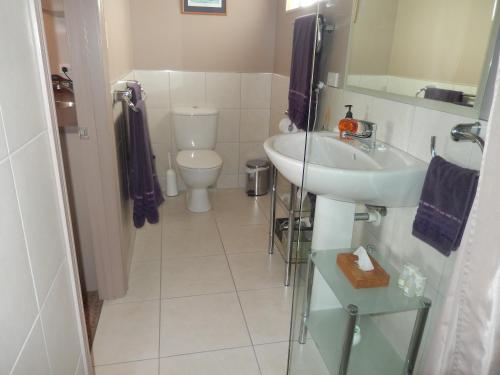 This photo about Waimanu Lodge shared on HyHotel.com