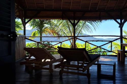 Maison eco-lodge avec vue imprenable sur le lagon in Nosy Ambariovato Maison eco-lodge avec vue imprenable sur le lagon in Nosy Ambariovato