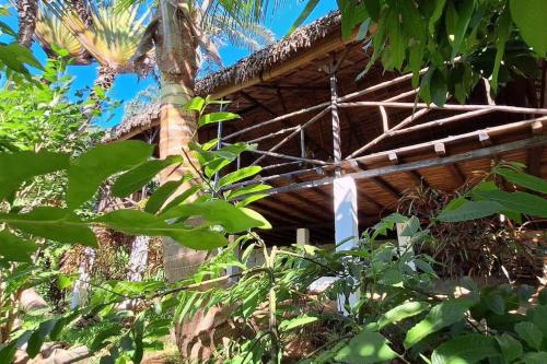 Maison eco-lodge avec vue imprenable sur le lagon in Nosy Ambariovato Maison eco-lodge avec vue imprenable sur le lagon in Nosy Ambariovato