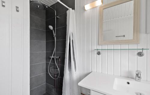 Kamar Mandi, Cozy Home In Gilleleje in Smidstrup Kamar Mandi, Cozy Home In Gilleleje in Smidstrup