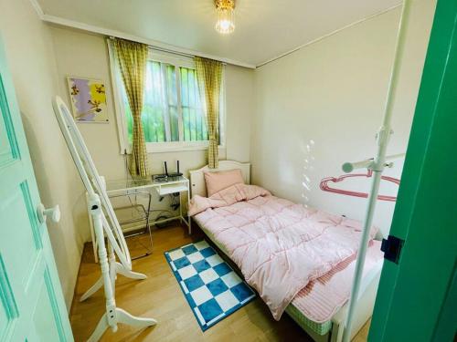 Korean Pastel Two Bedroom in Sinchon