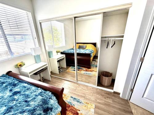 Birdwatcher's Quiet Perch 3bd 2ba w Parking