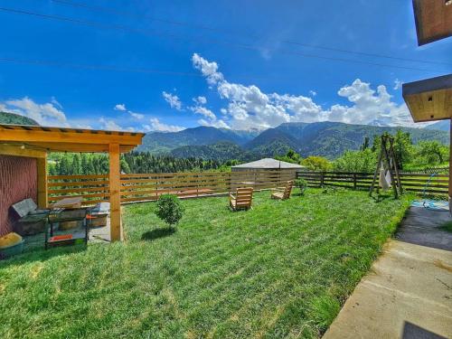 Ideal six-person villa for large families with pets, featuring barbecue and spacious yard Svaneti Сo in 乌什赫瓦讷里 Ideal six-person villa for large families with pets, featuring barbecue and spacious yard Svaneti Сo in 乌什赫瓦讷里
