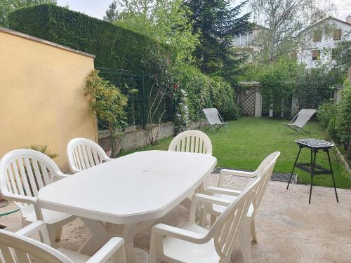 Létesítmények, EXIGEHOME - Maison à 2 pas de la foret - 10 min de Versailles (EXIGEHOME - Maison a 2 pas de la foret - 10 min de Versailles) in Velizy-Villacoublay Létesítmények, EXIGEHOME - Maison à 2 pas de la foret - 10 min de Versailles (EXIGEHOME - Maison a 2 pas de la foret - 10 min de Versailles) in Velizy-Villacoublay