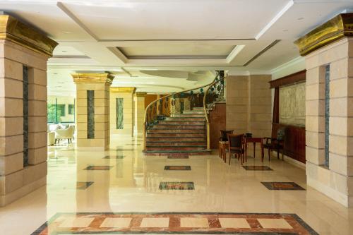 Фойє, Azal Pyramids Hotel in Гіза Фойє, Azal Pyramids Hotel in Гіза
