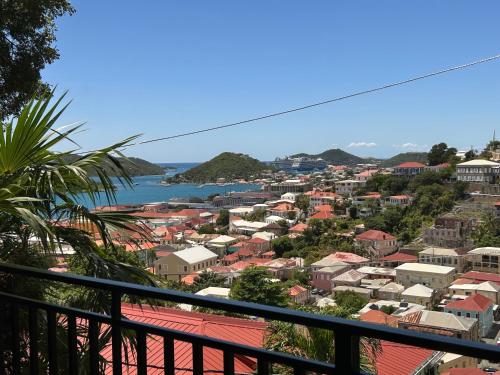 Pandangan, The Green Iguana Hotel in Charlotte Amalie Pandangan, The Green Iguana Hotel in Charlotte Amalie